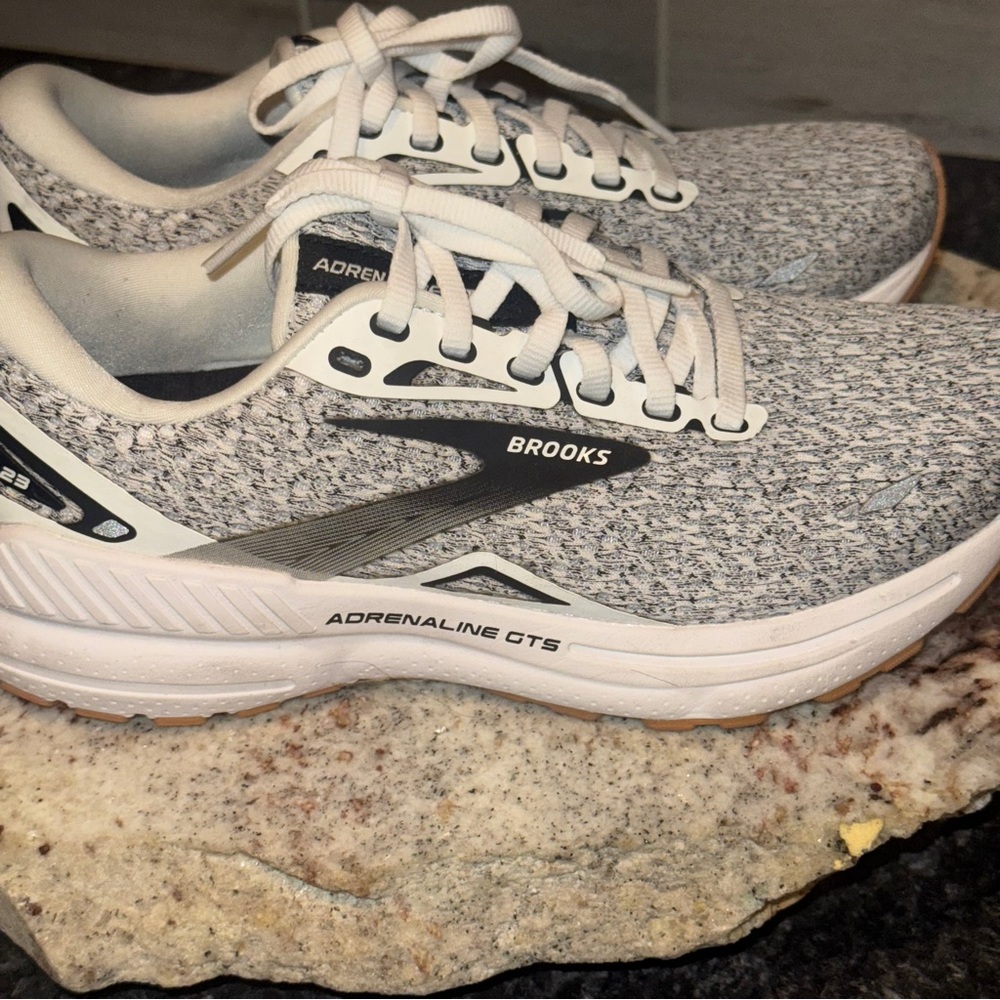 Brooks Women's Black and White Running Shoes - Picture 6 of 10